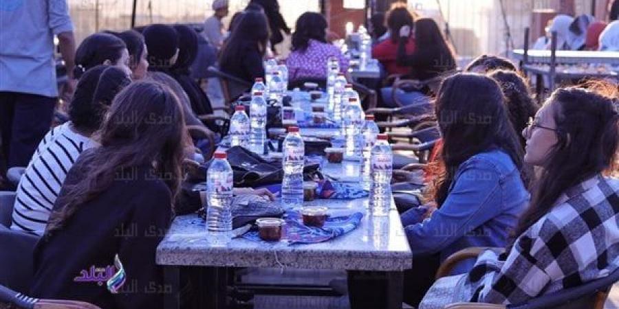 بالبلدي: مسلمون وأقباط على مائدة إفطار مشروع "ابنتي الغالية" بالأقصر belbalady.net