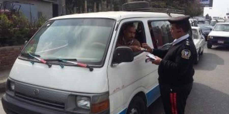 بالبلدي: "المرور" تحرر 358 مخالفة لسائقين يتحدثون تليفونيا أثناء القيادة
