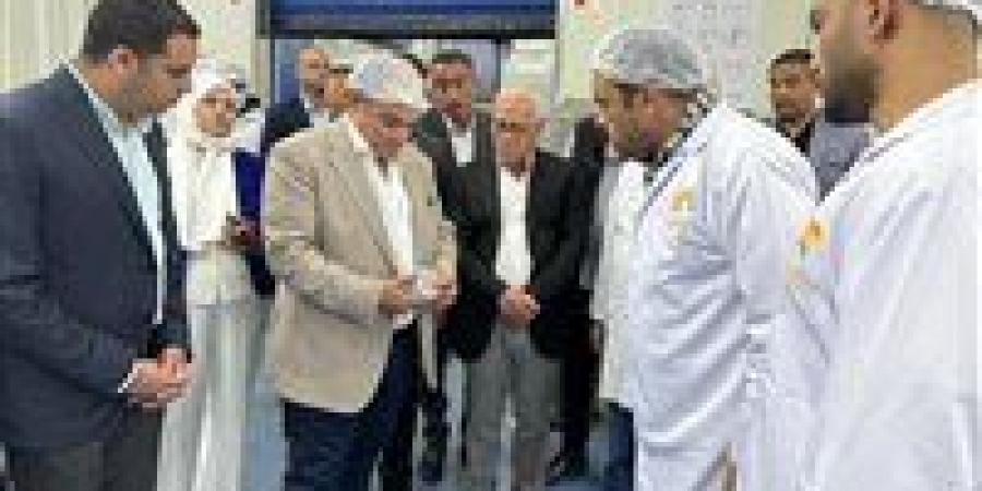 بالبلدي: وزير التجارة ومحافظ بورسعيد يتفقدان مصنع بورسعيد ستار لإنتاج الأسماك المدخنة