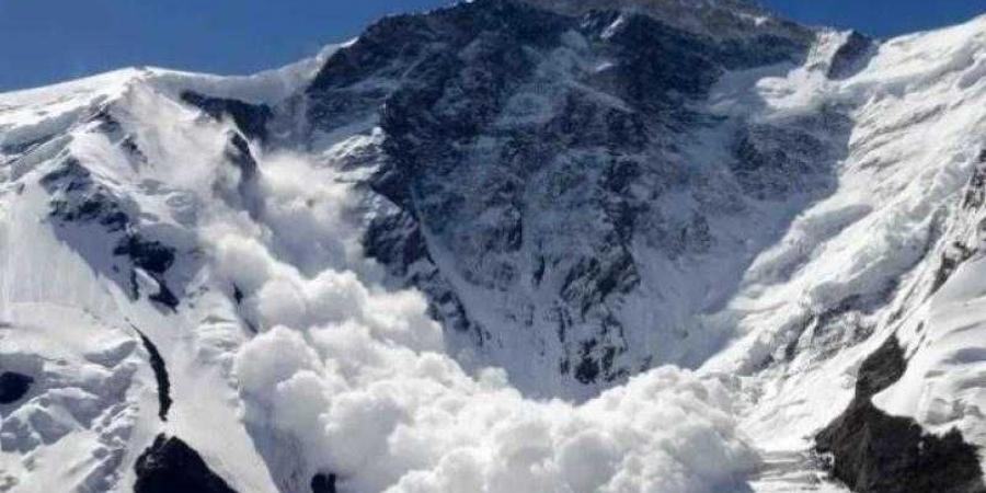 وفاة سائح في انهيار جليدي بجبال هاي تاترا الشاهقة في بولندا