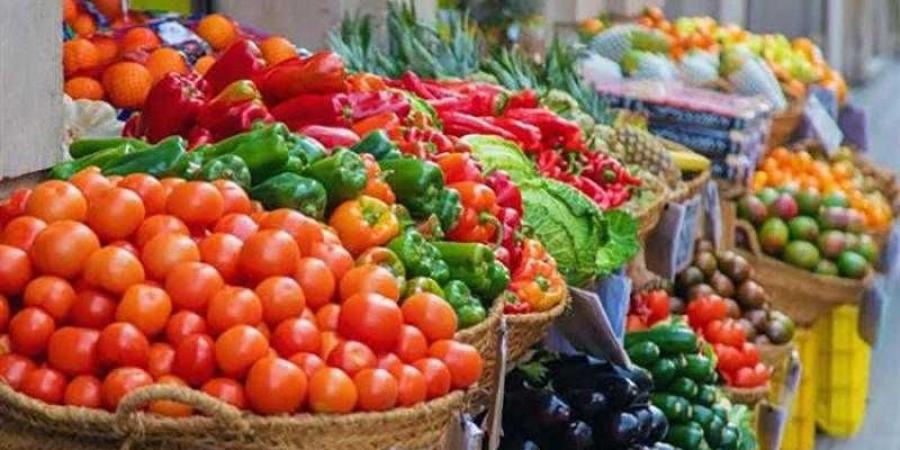 بالبلدي : الطماطم بـ4.5 جنيه.. تعرف على أسعار الخضروات والفاكهة في سوق العبور قبل عيد الأضحى