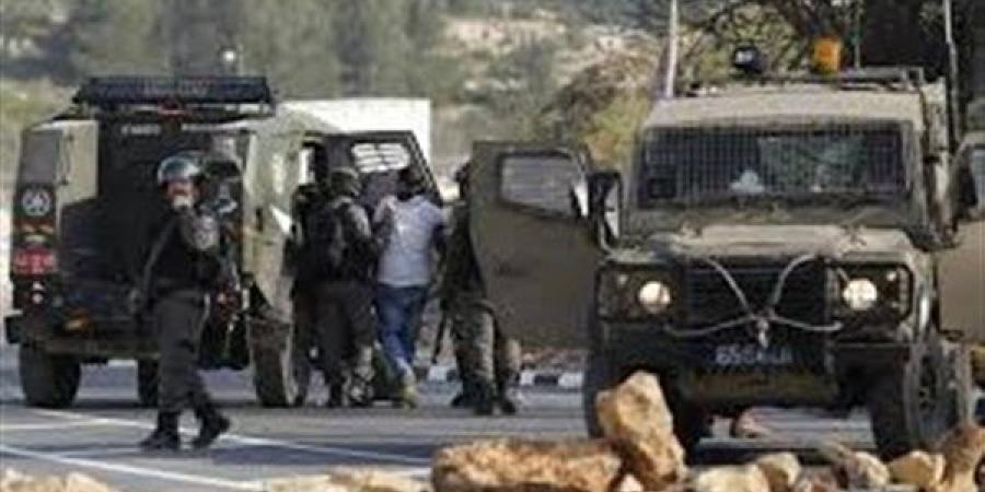 بالبلدي: الاحتلال الاسرائيلي يعتقل ثلاثة مواطنين من الخليل