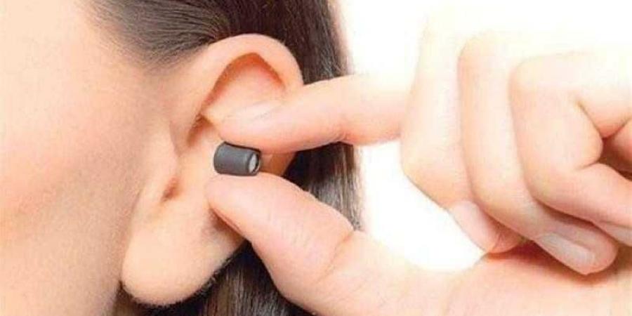 بالبلدي: استخدم سماعة الأذن.. ضبط طالب بالسويس أثناء محاولة الغش في امتحانات الثانوية العامة 2024