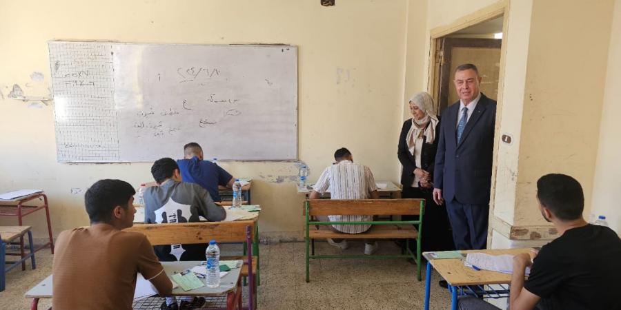 بالبلدي : سفير فلسطين يطمئن على انطلاق امتحانات الثانوية العامة لطلبة فلسطين بمدرسة تحيا مصر| صور