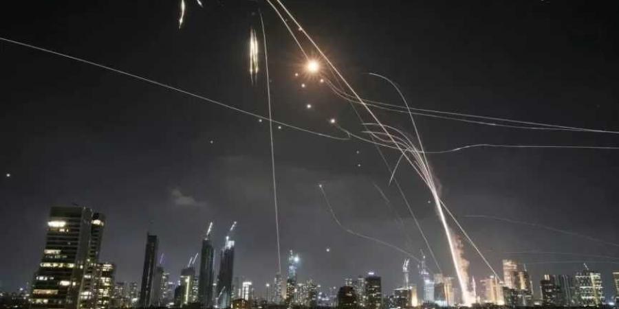 الجيش
      الإسرائيلي:
      إطلاق
      أحدث
      دفعة
      من
      الصواريخ
      من
      إيران