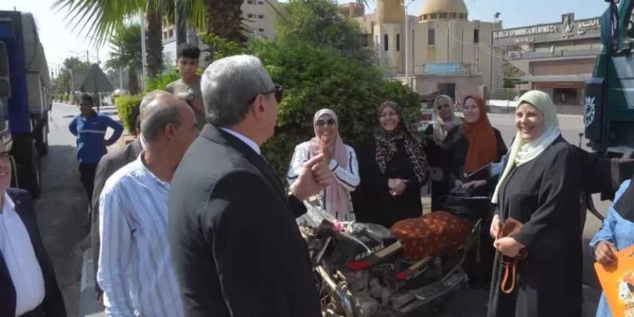 محافظ
      الغربية
      يتابع
      ميدانيًا
      انتظام
      اللجان
      ويحرص
      على
      تحفيز
      الطلاب
      وطمأنة
      أولياء
      الأمور