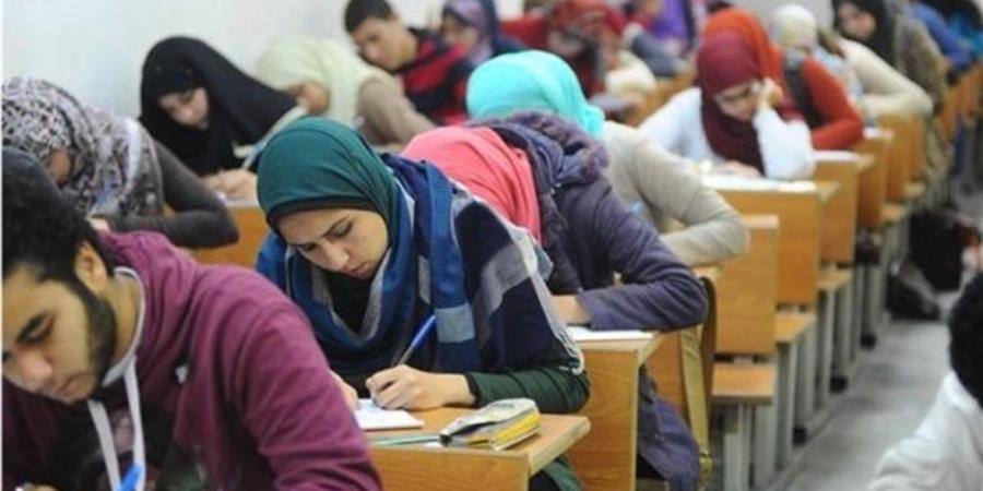 بالبلدي: تداول
      امتحان
      الفرنساوي
      للثانوية
      العامة
      2025
      على
      صفحات
      الغش..
      و«التعليم»
      يحقق