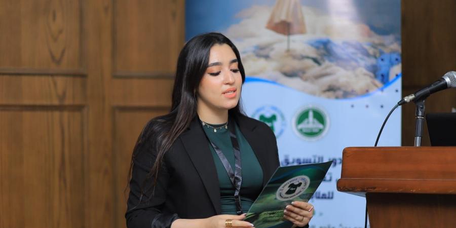 بالبلدي: طلاب
      "تجارة
      عين
      شمس"
      يطرحون
      رؤية
      جديدة
      للتسويق
      المستدام
      في
      مشروع
      تخرج
      حول
      الملابس
      المستعملة