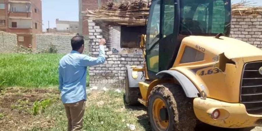 الاصلاح
      الزراعي:يزيل
      438
      حالة
      تعدي
      في
      المهد
      ويواصل
      جهود
      الدعم
      الفني
      للمنتفعين