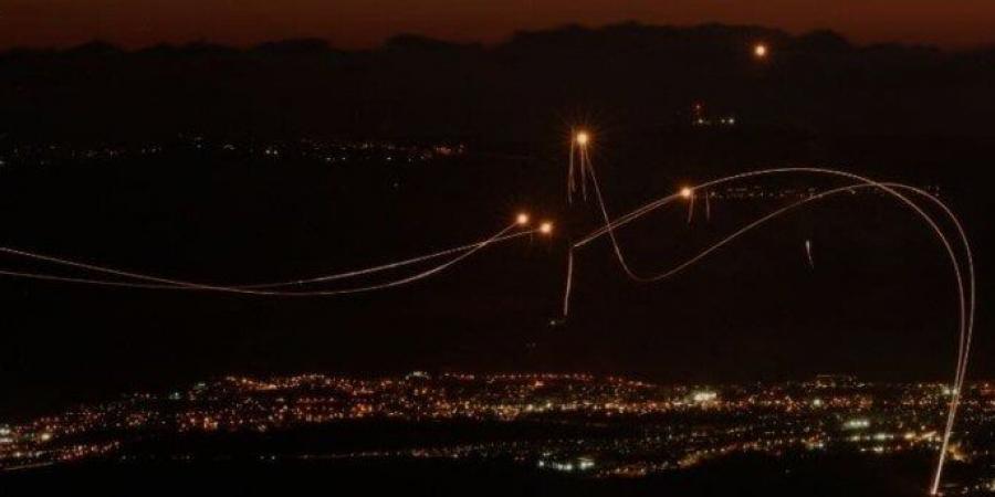 بالبلدي : إعلام
      إسرائيلي:
      تقديرات
      برشقة
      صواريخ
      أخرى
      ستنطلق
      من
      إيران
      قريبا