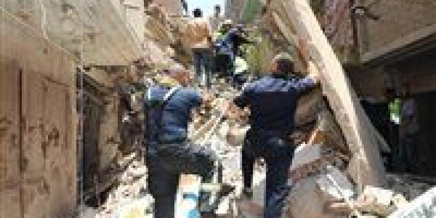 بالبلدي: ضحايا
      وأنقاض..
      ماذا
      حدث
      في
      انهيار
      عقارين
      بمنطقة
      حدائق
      القبة