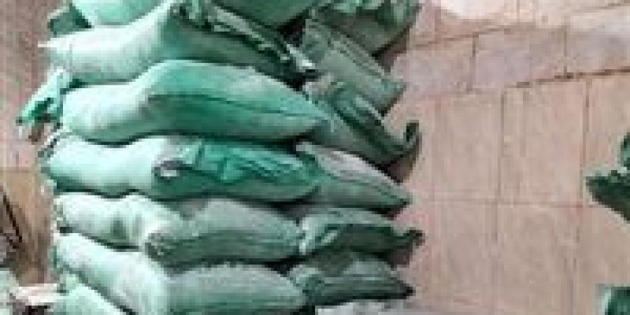 بالبلدي: قبل
      ترويجها
      للسوق
      السوداء..
      ضبط
      12
      طن
      من
      الدقيق
      الأبيض
      والبلدي