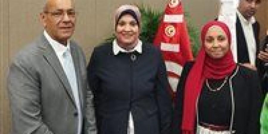 بالبلدي: وزارة
      البيئة
      تشارك
      في
      مؤتمر
      "الصحة
      الواحدة..
      مستقبل
      واحد"
      بتونس