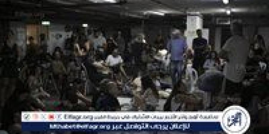 بالبلدي: حارس
      أمن
      إسرائيلي
      يمنع
      شابًا
      فلسطينيًا
      من
      الاحتماء
      في
      الملجأ
      ويدخل
      امرأة
      إسرائيلية