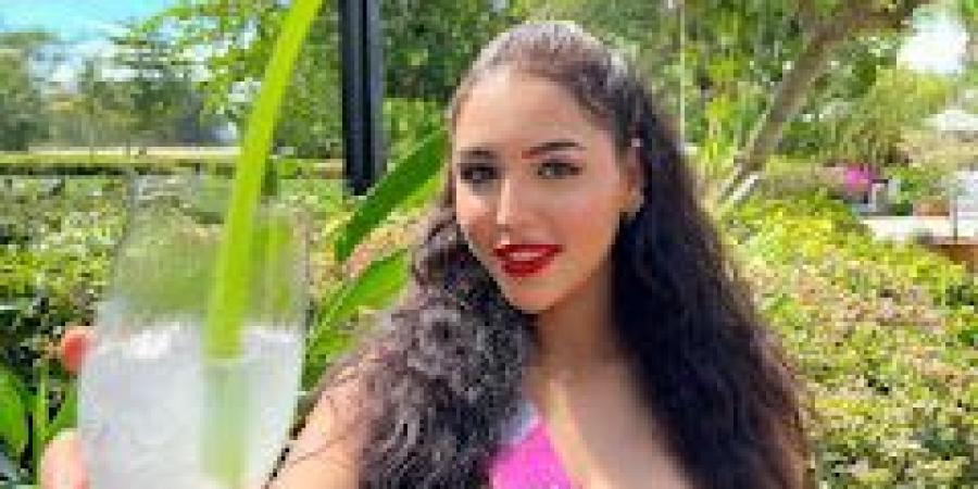 بالبلدي : هنا
      المنشاوي..
      من
      ملكة
      جمال
      مصر
      إلى
      وجه
      مشرف
      عالميًا