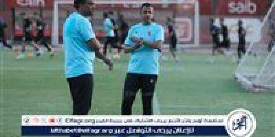 بالبلدي: شرف
      يخلف
      ربيع
      ياسين
      في
      قيادة
      دلفي