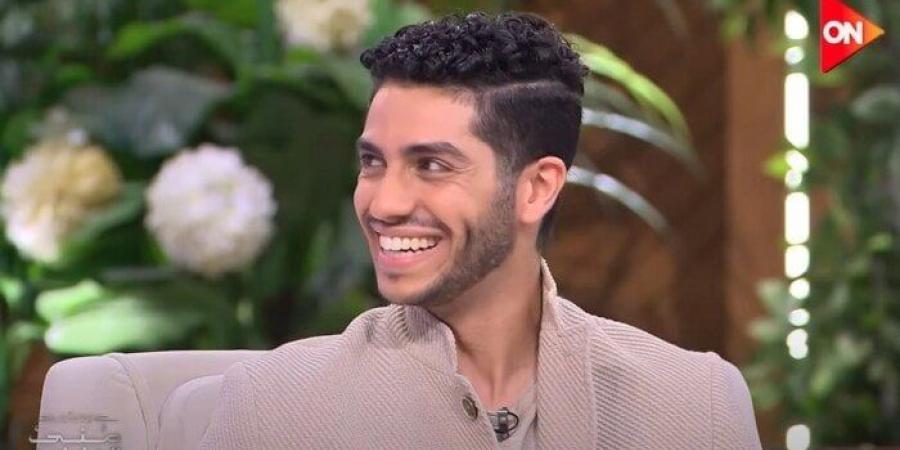 بالبلدي : بعد
      عرض
      «في
      عز
      الضهر»..
      مينا
      مسعود
      يكشف
      عن
      موعد
      زواجه
      من
      إميلي
      شاه
      |
      فيديو