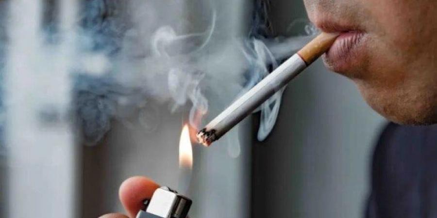 بالبلدي: حسام
      موافي:
      الحشيش
      والتدخين
      يسببان
      قرحة
      المعدة