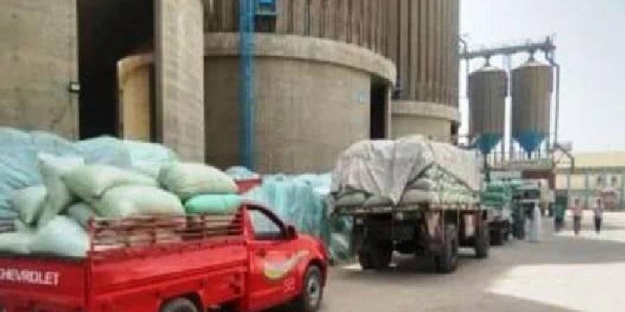 بالبلدي: تموين
      أسوان:
      توريد
      551
      ألف
      طن
      قمح
      بنسبة
      112.7%
      منذ
      بدء
      الموسم