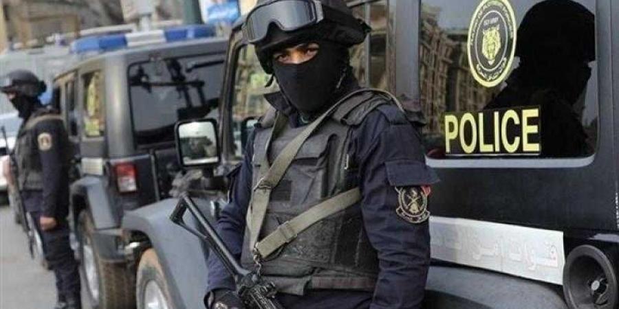 بالبلدي : جهود
      قطاع
      أمن
      المنافذ
      بوزارة
      الداخلية
      خلال
      24
      ساعة
      فى
      مواجهة
      جرائم
      التهريب