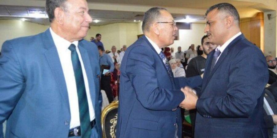بالبلدي: سكرتير
      مساعد
      المنوفية
      يشهد
      فعاليات
      المؤتمر
      القومي
      العلمي
      الأول
      للصيدلة