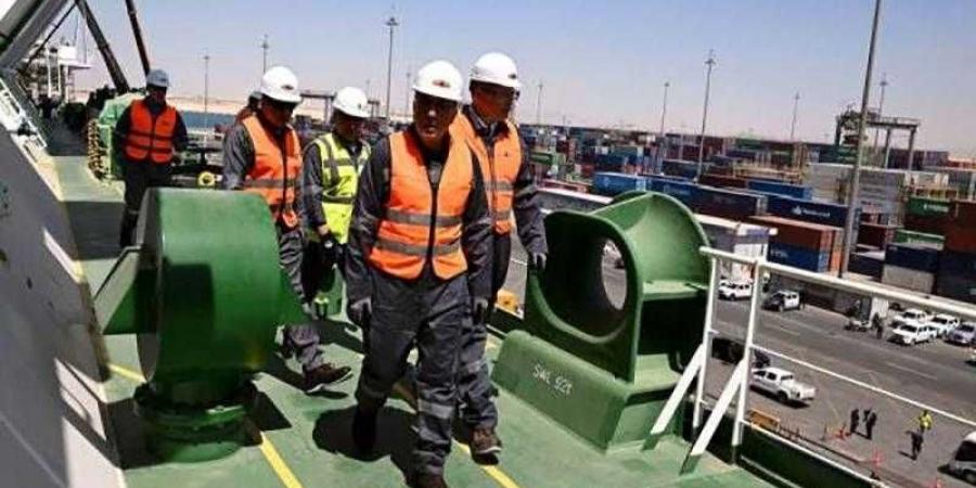 بالبلدي : رئيس
      الوزراء
      يستهل
      جولته
      بميناء
      العين
      السخنة
      بتفقد
      سفينة
      تغييز
      الغاز
      الطبيعي
      المسال
      ”Energos
      Eskimo”