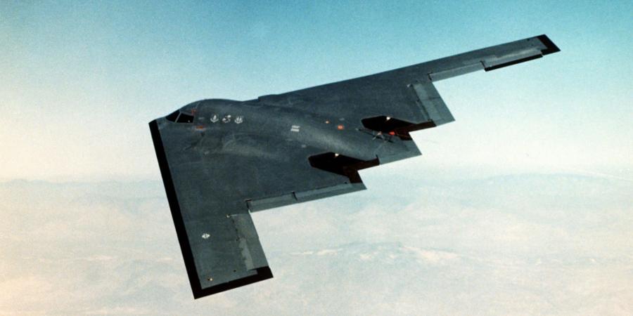 belbalady قاذفات "B-2" الشبح تقلع نحو "غوام" قبل ضربة أمريكية محتملة على إيران