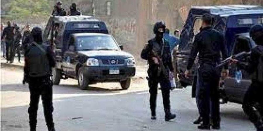 بالبلدي : حملات
      أمنية
      لضبط
      جالبى
      ومتجرى
      المواد
      المخدرة
      والأسلحة
      النارية
      والذخائر
      غير
      المرخصة