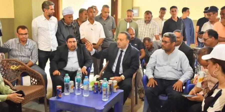 في
      لقاء
      جماهيري
      بالغنايم..
      محافظ
      أسيوط
      يطلق
      حزمة
      قرارات
      لتحسين
      مستوى
      لخدمات
      وتحقيق
      التنمية