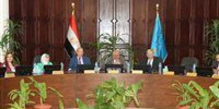 بالبلدي : جامعة
      الإسكندرية
      تناقش
      خطة
      التحول
      الرقمي
      وتطوير
      البنية
      التحتية
      خلال
      الصيف