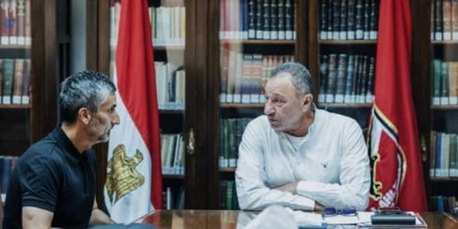 بالبلدي: الأهلي
      يعلن
      توجيه
      الشكر
      إلى
      ثلاثي
      الفريق
      رسمياً..
      ويوقع
      مع
      ثنائي
      الزمالك
      وشكري