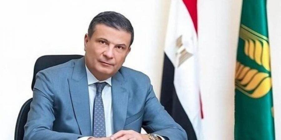بالبلدي : وزير
      الزراعة:
      صادراتنا
      تجاوزت
      5.2
      مليون
      طن
      ونستهدف
      10
      ملايين
      بنهاية
      العام