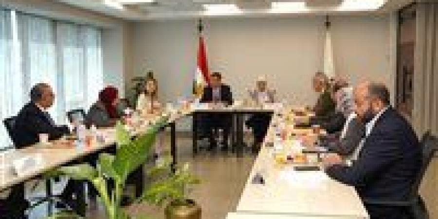 بالبلدي : جامعة
      عين
      شمس
      تستقبل
      وفدا
      من
      جامعة
      هونغ
      كونغ
      التطبيقية
