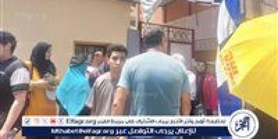 بالبلدي: فتح
      اللجان
      أبوابها
      لاستقبال
      طلاب
      الثانوية
      العامة
      النظام
      القديم
      لأداء
      اللغة
      الأجنبية
      الثانية