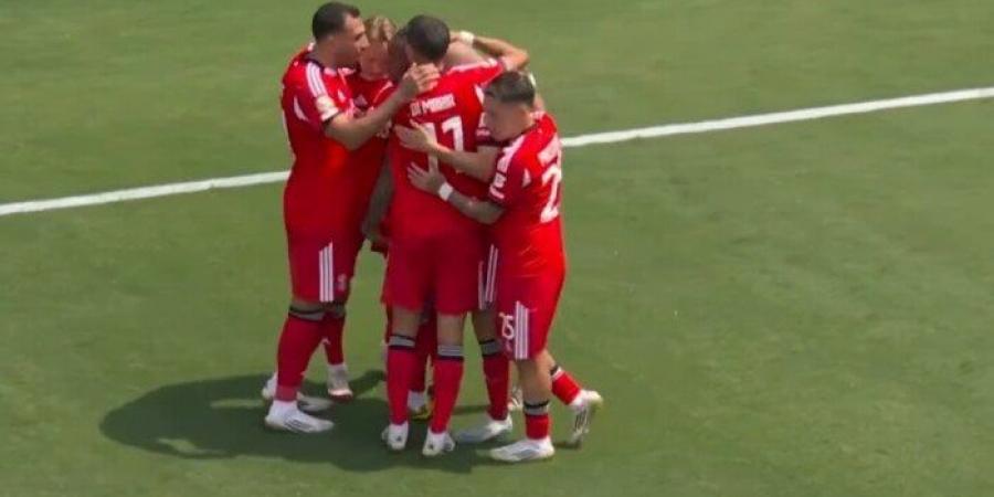 بالبلدي: كأس
      العالم
      للأندية..
      بنفيكا
      يضرب
      بايرن
      ميونخ
      بالهدف
      الأول
      «فيديو»