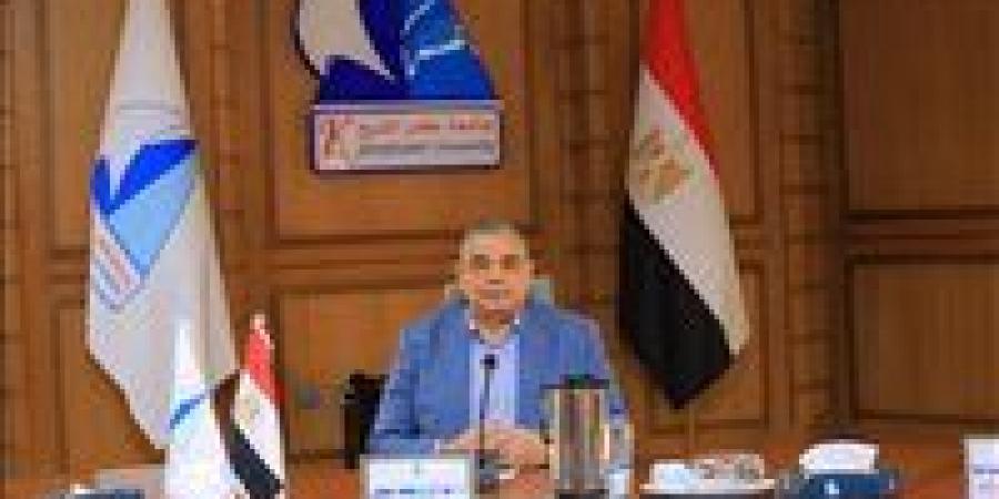 بالبلدي : محافظ
      كفر
      الشيخ
      ورئيس
      الجامعة
      يتفقدان
      موقع
      المدينة
      الطبية