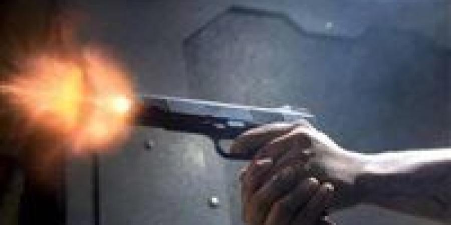 بالبلدي: أخ
      يطلق
      النار
      على
      أخيه
      في
      مركز
      دراو
      بأسوان..
      والسبب
      صادم