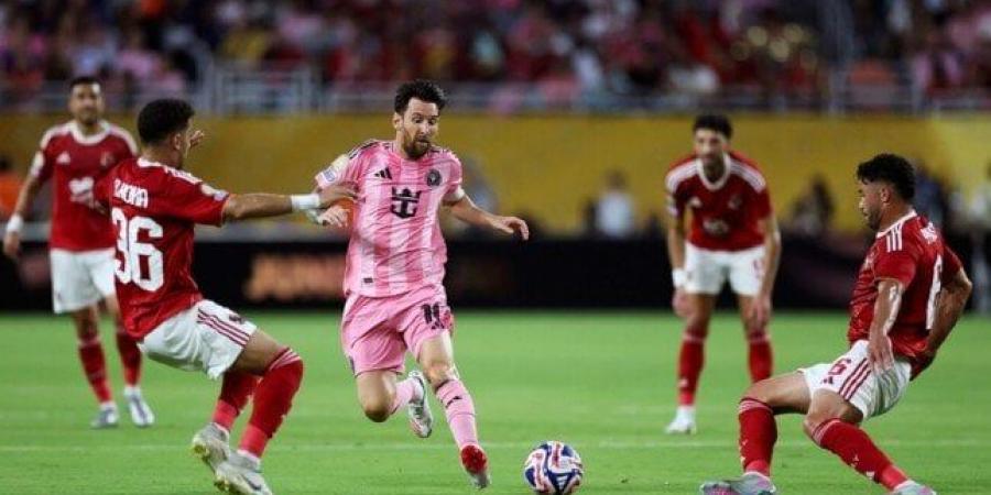بالبلدي: هدف
      إنتر
      ميامي
      ضد
      بالميراس
      يثير
      الجدل
      بسبب
      تصرف
      غريب
      من
      المدافع
      «فيديو»