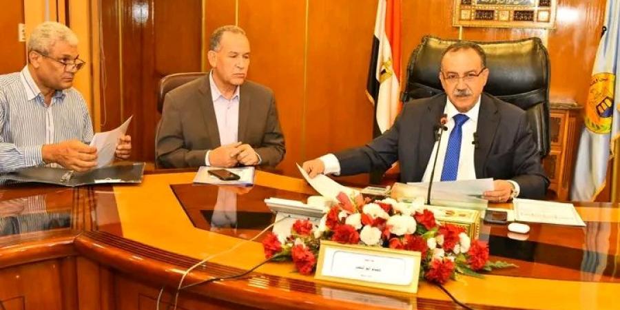 بالبلدي: محافظ
      أسيوط
      يعتمد
      نتيجة
      الشهادة
      الإعدادية
      بنسبة
      نجاح
      78.89%