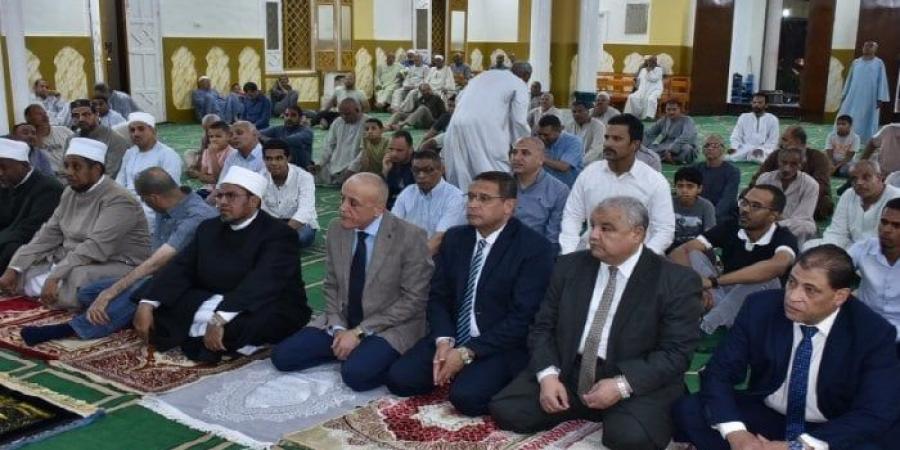 بالبلدي: محافظ
      الأقصر
      يُشهد
      احتفال
      مديرية
      أوقاف
      بالعام
      الهجري
      الجديد