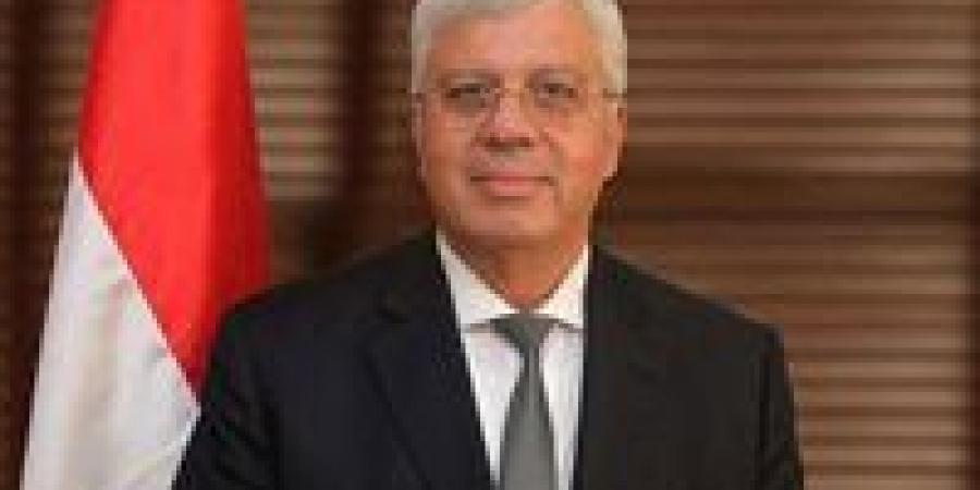 بالبلدي : وزير
      التعليم
      العالي
      يهنئ
      منتسبي
      المجتمع
      الأكاديمي
      بالعام
      الهجري
      الجديد