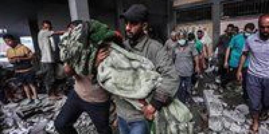بالبلدي: 9
      شهداء
      وعدد
      من
      الجرحى
      في
      قصف
      الاحتلال
      مدرسة
      تؤوي
      نازحين
      بغزة