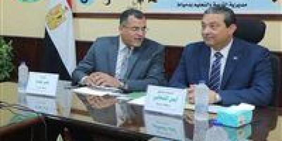 بالبلدي: محافظ
      دمياط
      يعتمد
      تنسيق
      القبول
      بمدارس
      الثانوى
      العام
      بمجموع
      230
      درجة