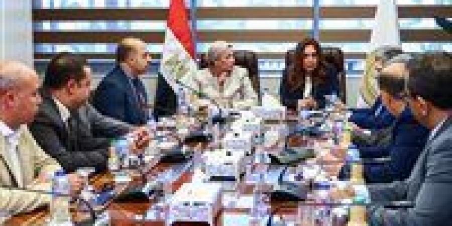 بالبلدي: ياسمين
      فؤاد:
      ضرورة
      وجود
      موارد
      مالية
      مستدامة
      لتمويل
      منظومة
      المخلفات