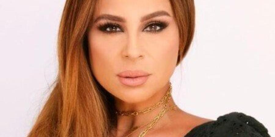 بالبلدي : كارول
      سماحة
      تضيف
      عرض
      ثالث
      لمسرحية
      «كلو
      مسموح»
      بـ
      لبنان
      لهذا
      السبب