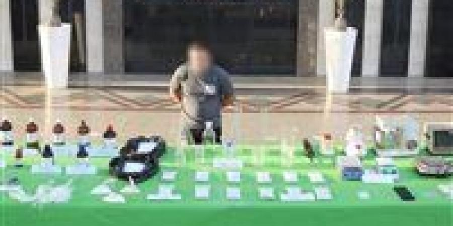 بالبلدي: ضبط
      عنصر
      جنائى
      بسوهاج
      تخصص
      فى
      جلب
      المواد
      الكميائية