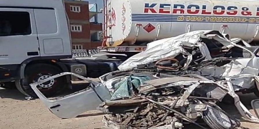 بالبلدي : بينهم
      14
      مجهولي
      هوية..
      ارتفاع
      عدد
      ضحايا
      حادث
      الطريق
      الإقليمي
      في
      المنوفية
      لـ19
      حالة