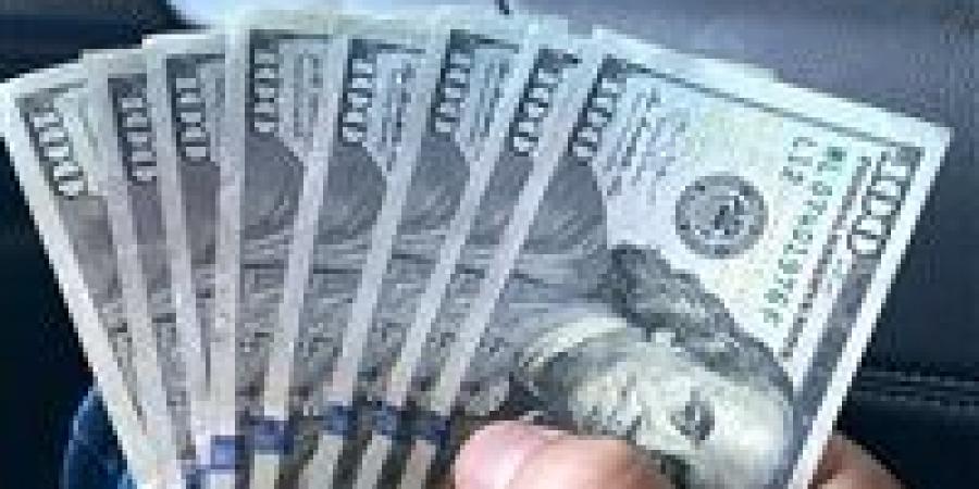 بالبلدي: سعر
      الدولار
      اليوم
      الجمعة
      في
      البنوك
      والسوق
      السوداء
      27
      -
      6
      -
      2025