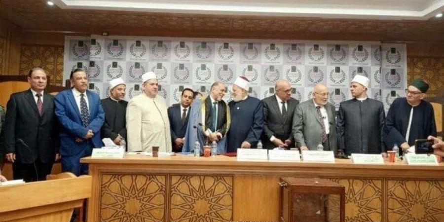 بالبلدي : غداً..
      الطرق
      الصوفية
      تختار
      ممثليها
      الجدد
      بالمجلس
      الأعلى
      وسط
      تنافس
      شريف