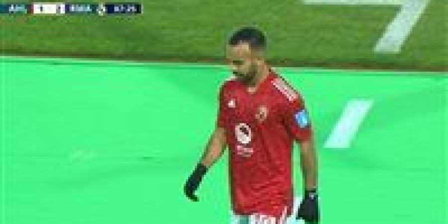 بالبلدي: ياسر
      ريان:
      طريقة
      لعب
      ريبيرو
      لا
      تناسب
      أفشة..
      وكريم
      الديبس
      يحتاج
      الفرصة